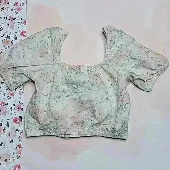 H&M Cropped Floral Top - Picture 4 of 4